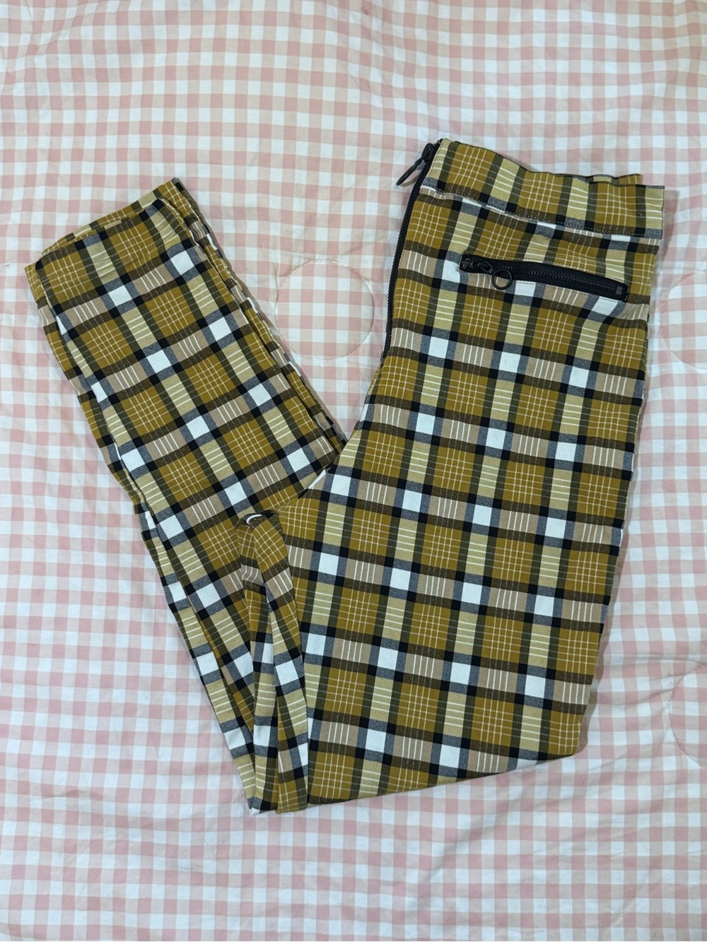 Size 8, Women’s Urban Outfitters y2k crop Pants in Mustard and Black